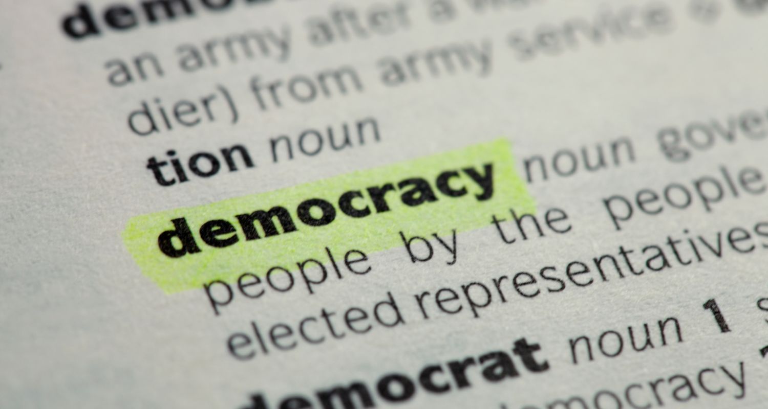 Bagaimana Seharusnya Demokrasi Dijalankan Secara Ideal